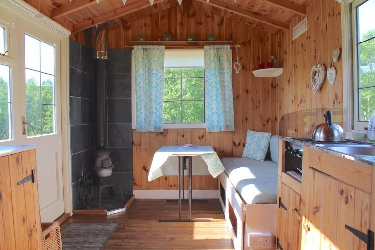 shepherd hut interior 768x512